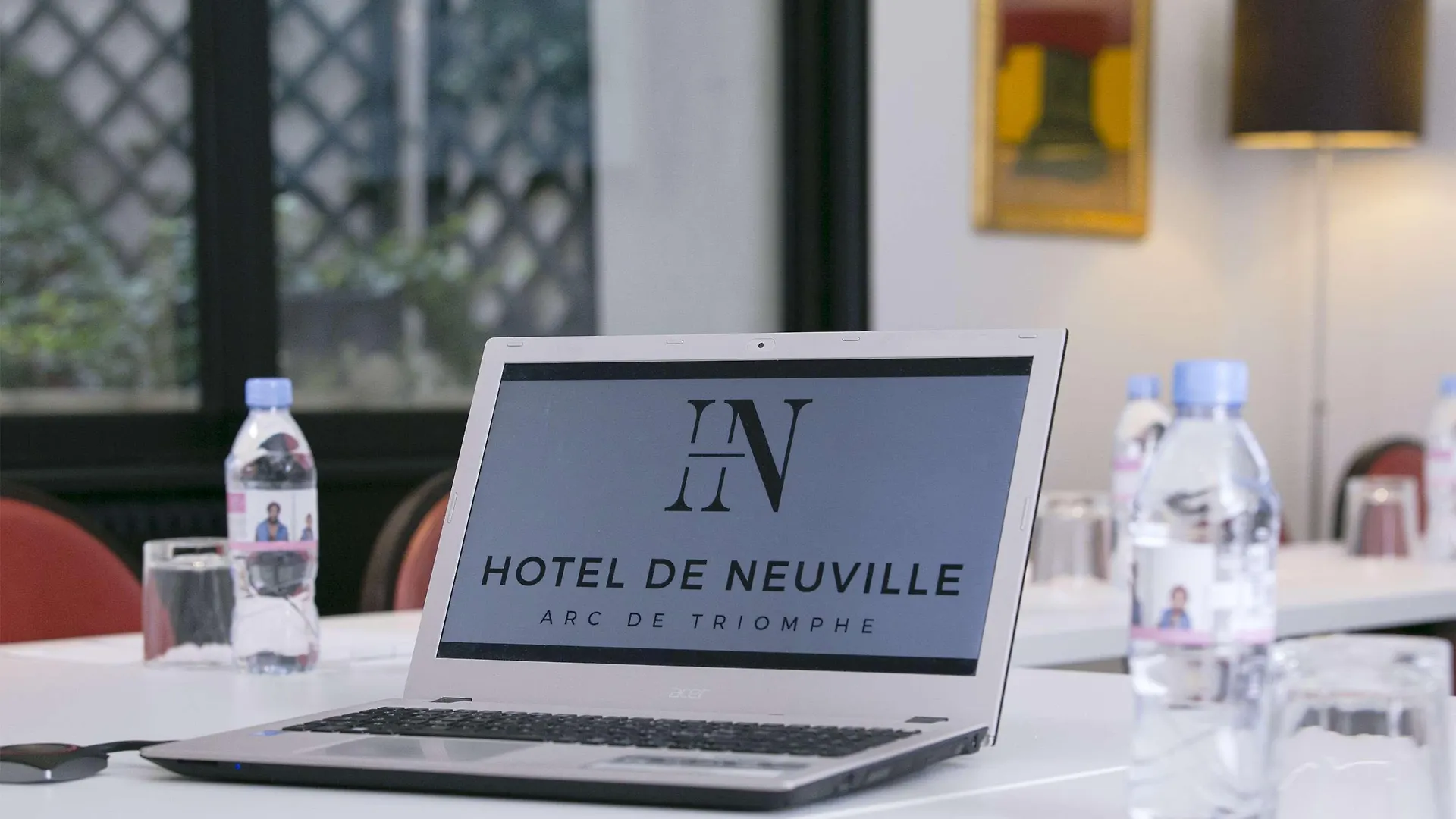 Hotel De Neuville Arc De Triomphe 4*